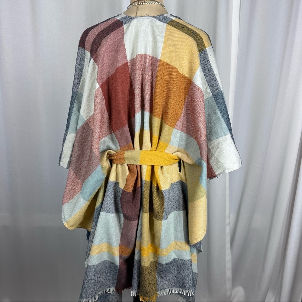 Poncho Sleeveless Wrap Shawl Tie‎ Closure OS Bold Plaid Lightweight Boho READ - Picture 2 of 12